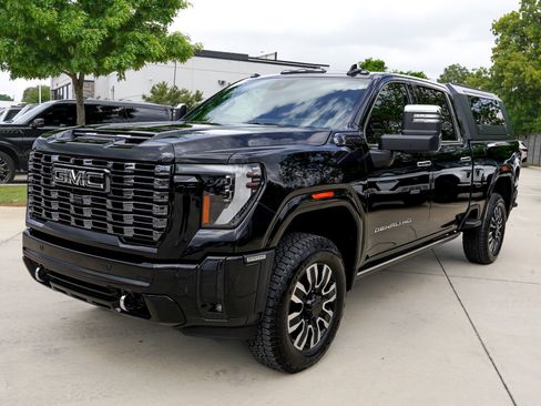 Used 2026 GMC Sierra 2500 Denali Ultimate image 10
