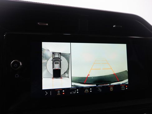 Used 2025 GMC Sierra 1500 AT4 w/ AT4 Premium Package image 29