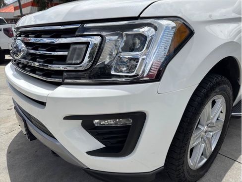 Used 2020 Ford Expedition XLT w/ Equipment Group 202A AWD/4WD image 48