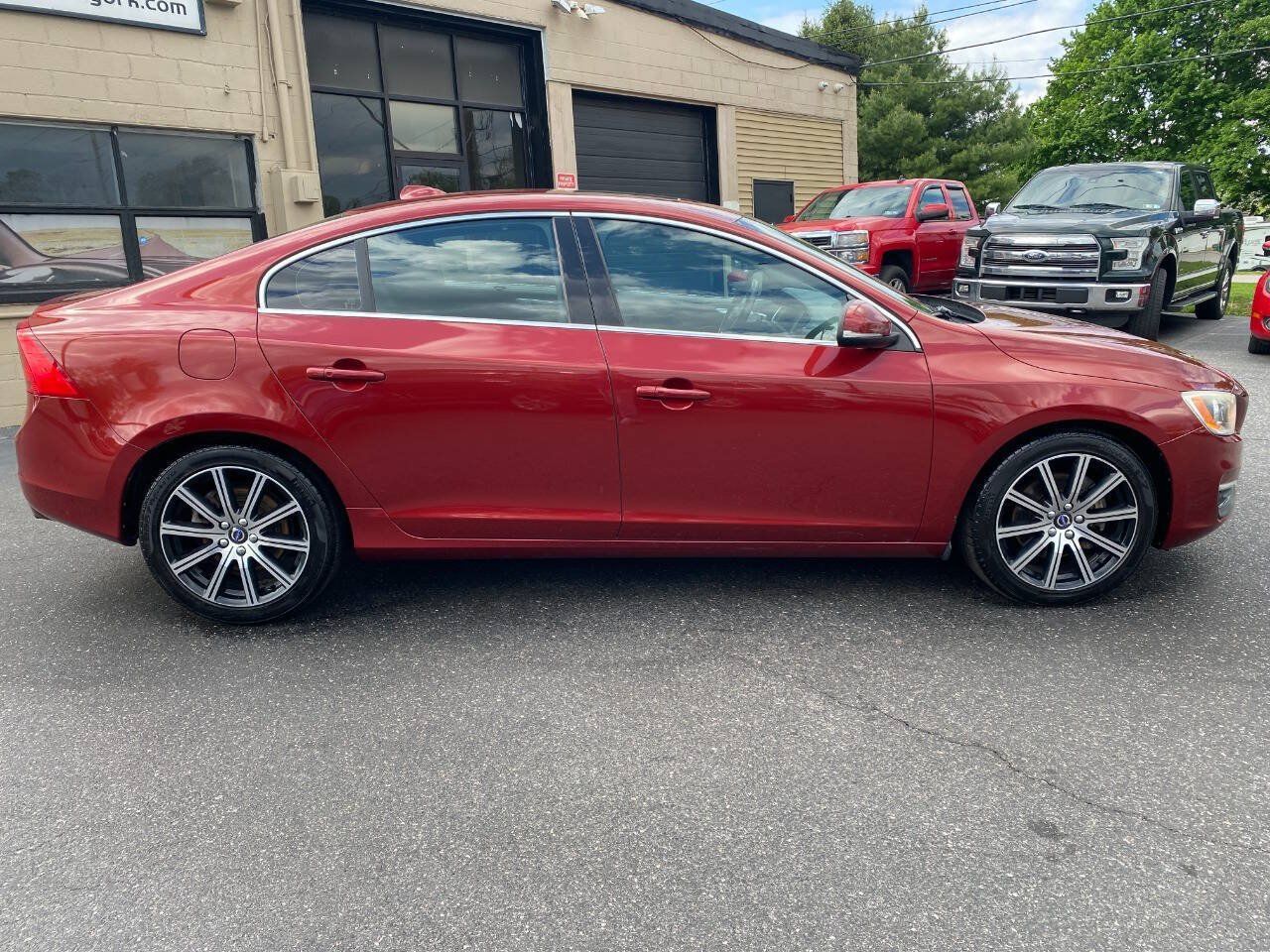 Used 2016 Volvo S60 T5 Premier AWD/4WD image 2