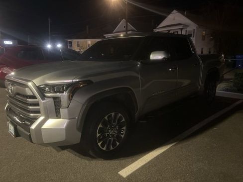 Used 2024 Toyota Tundra Limited image 1