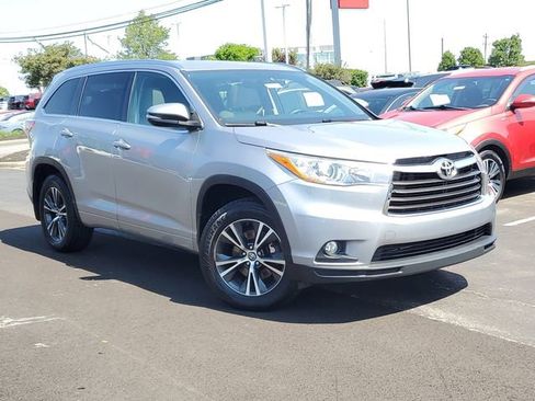 Used 2016 Toyota Highlander XLE AWD/4WD image 33