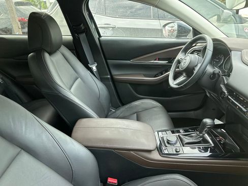 Used 2025 MAZDA CX-30 AWD 2.5 S w/ Premium Package image 3