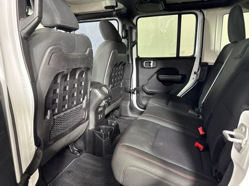 Used 2018 Jeep Wrangler Unlimited Rubicon AWD/4WD image 12