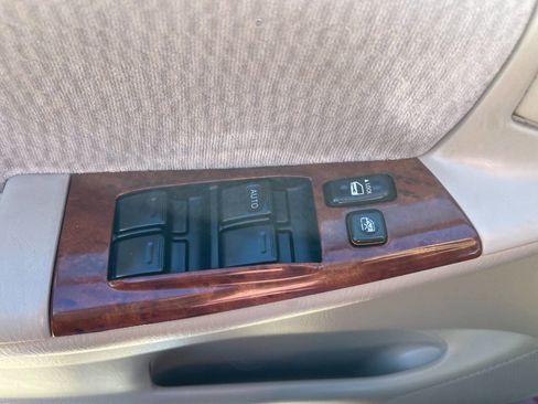 Used 2005 Toyota Corolla LE image 15