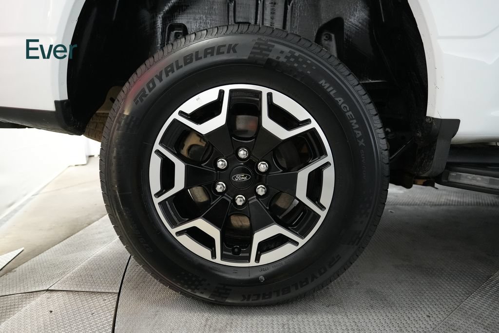 Used 2023 Ford F150 Lightning XLT AWD/4WD image 16
