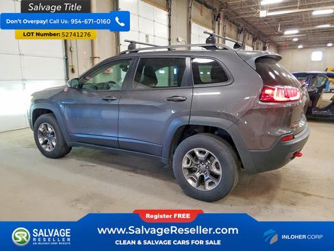 Used 2019 Jeep Cherokee Trailhawk w/ Cold Weather Group AWD/4WD image 3