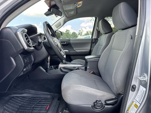 Used 2021 Toyota Tacoma SR5 w/ SR5 Appearance Package (SM) RWD image 15