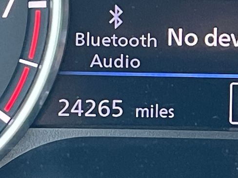 Used 2025 Nissan Sentra SV image 39