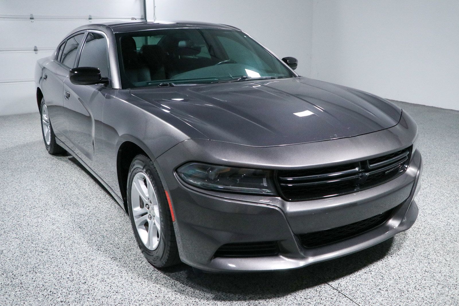 Used 2023 Dodge Charger SXT RWD image 5