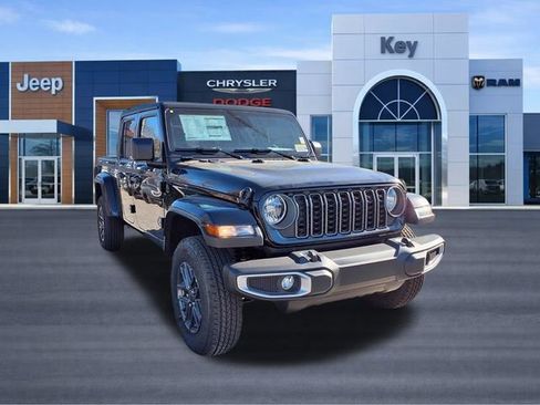 New 2026 Jeep Gladiator Sport AWD/4WD image 3