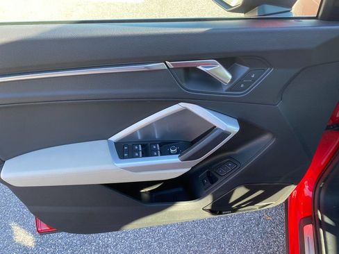 Used 2022 Audi Q3 2.0T Premium Plus image 11