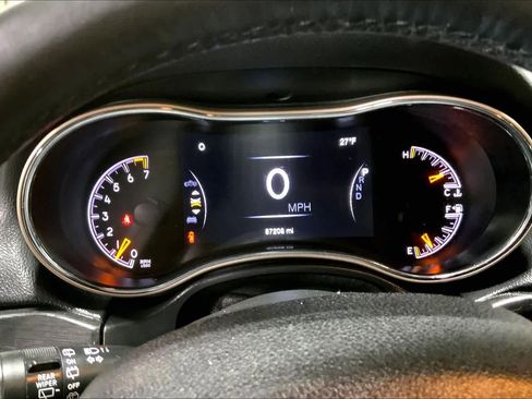 Used 2016 Jeep Grand Cherokee Laredo 75th Anniversary image 25