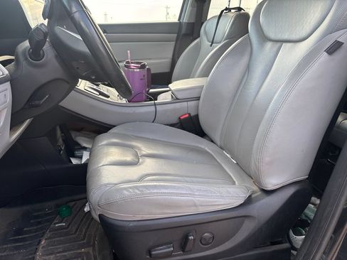 Used 2022 Hyundai Palisade SEL w/ Premium Package FWD image 6