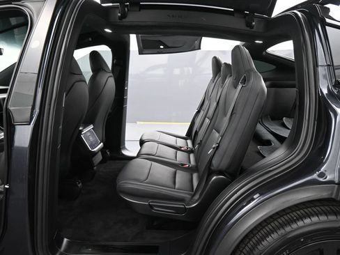 Used 2024 Tesla Model X AWD/4WD image 17
