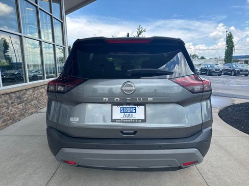 Used 2023 Nissan Rogue S FWD image 4