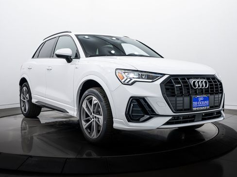 New 2025 Audi Q3 2.0T Premium image 2