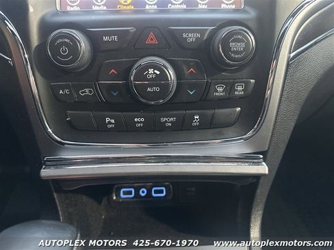 Used 2018 Jeep Grand Cherokee Limited image 33