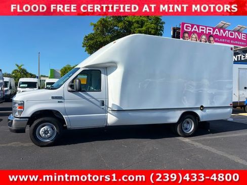 Used 2019 Ford E-350 and Econoline 350 Super Duty RWD image 9