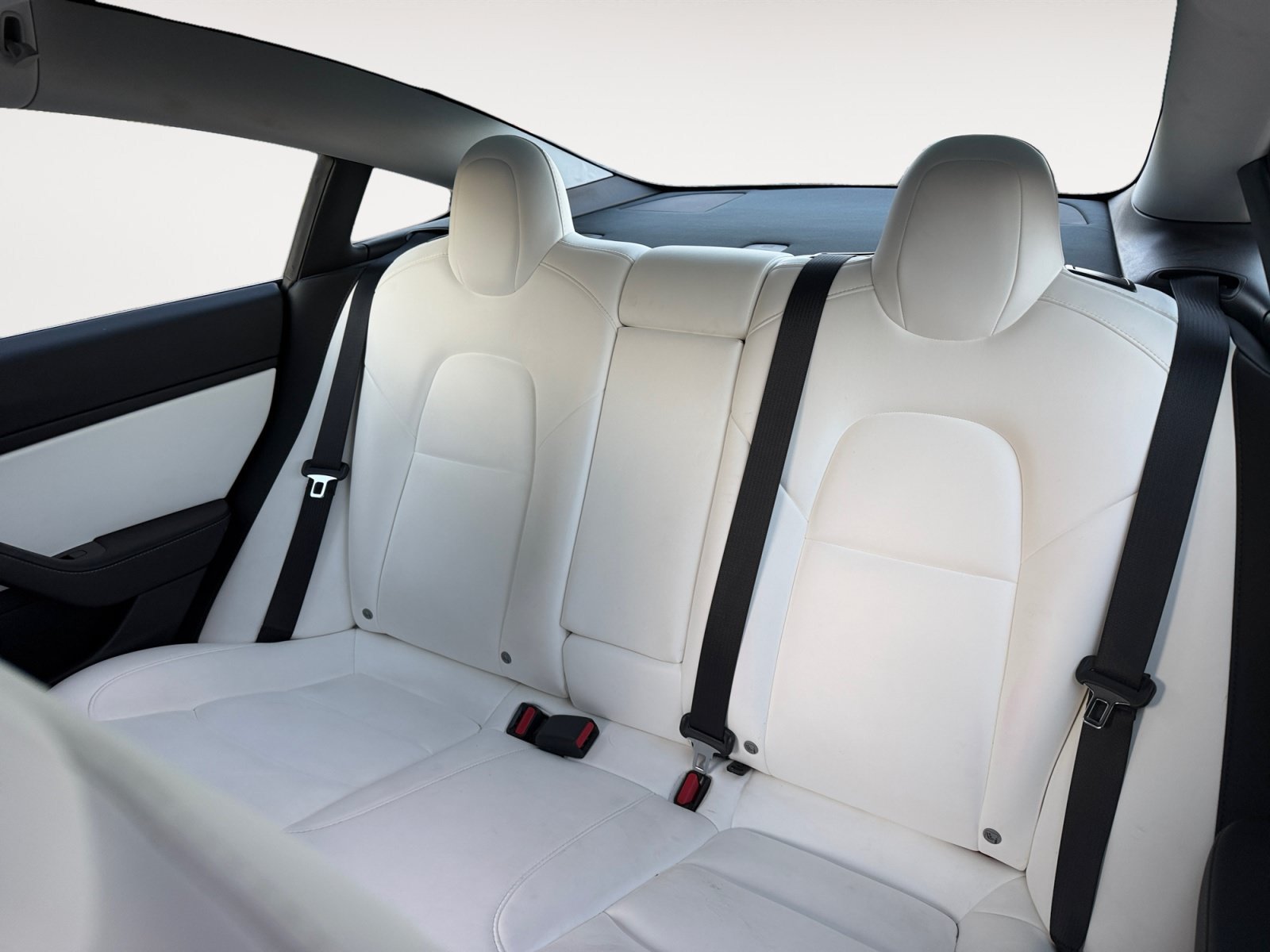 Used 2020 Tesla Model 3 Standard Range RWD image 13