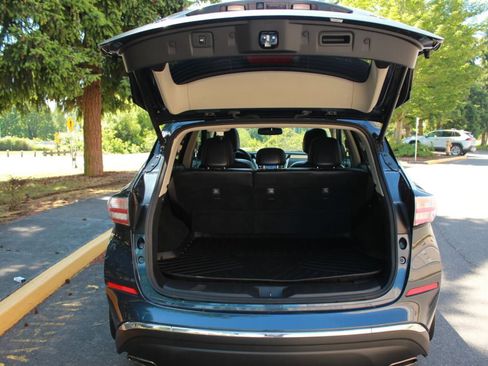 Used 2016 Nissan Murano SV AWD/4WD image 24