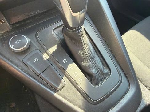 Used 2016 Ford Focus SE FWD image 28