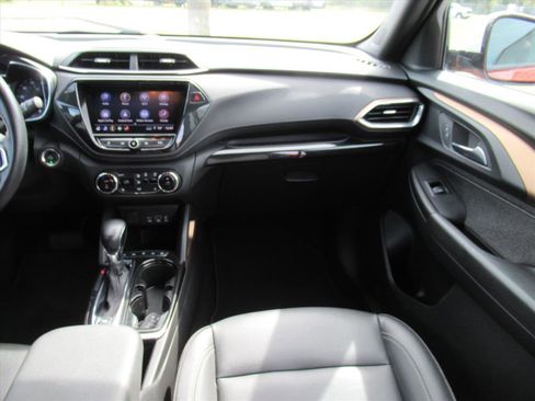 Used 2023 Chevrolet TrailBlazer ACTIV w/ Sun and Liftgate Package image 14