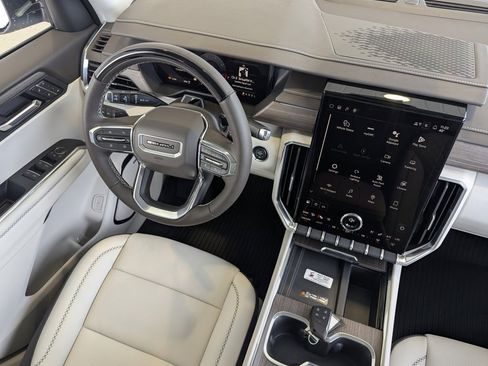 New 2026 GMC Acadia Denali w/ Super Cruise Package image 18