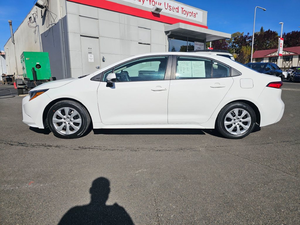 Certified 2023 Toyota Corolla LE FWD image 4