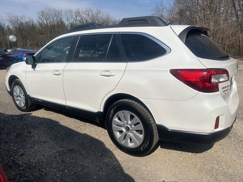 Used 2017 Subaru Outback 2.5i Premium image 8