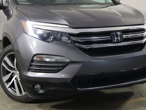 Used 2017 Honda Pilot Touring image 41