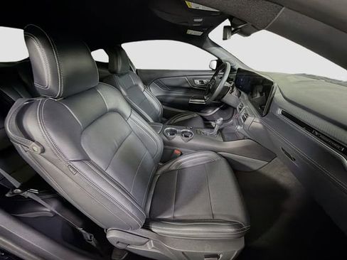 Used 2025 Ford Mustang Premium RWD image 25