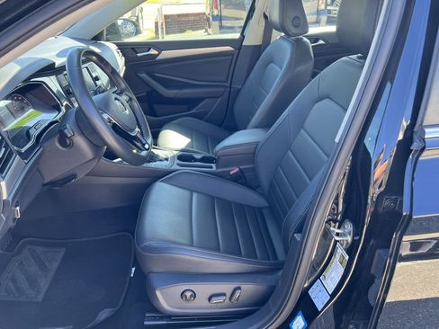 Used 2021 Volkswagen Jetta SE image 9