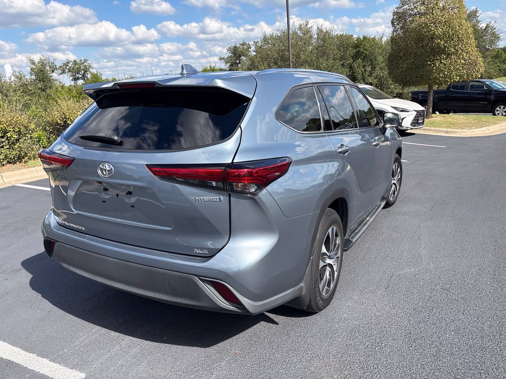 Used 2020 Toyota Highlander XLE FWD image 5