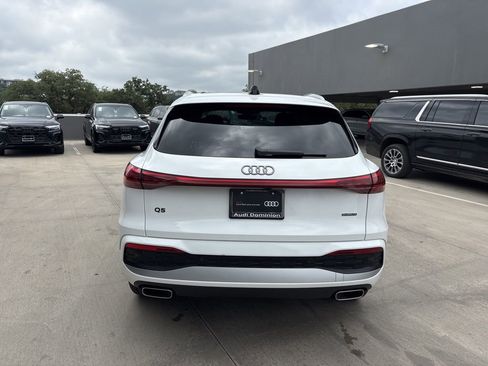 Used 2025 Audi Q5 Premium w/ Convenience Package AWD/4WD image 7