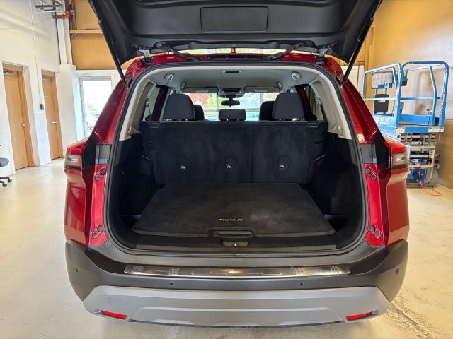 Used 2021 Nissan Rogue SV AWD/4WD image 21