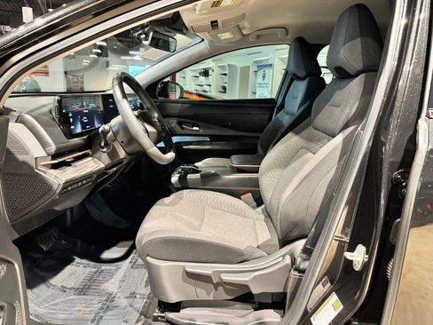 Used 2023 Nissan Ariya Venture+ image 19