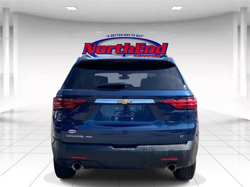 Used 2022 Chevrolet Traverse LT image 6