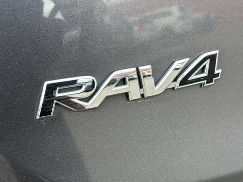 Used 2013 Toyota RAV4 XLE AWD/4WD image 11