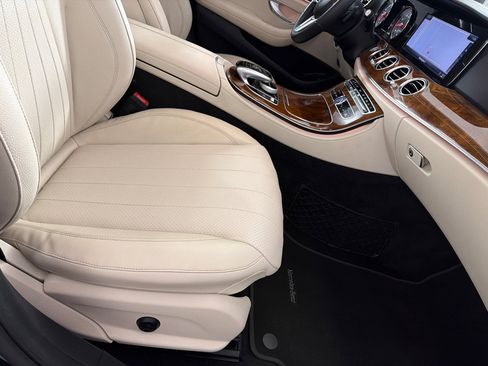 Used 2019 Mercedes-Benz E 300 4MATIC w/ Premium 1 Package image 24