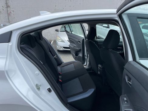 Used 2025 Nissan Versa SV FWD image 25