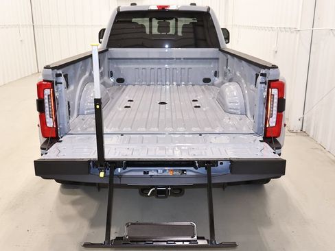 New 2026 Ford F450 Platinum w/ FX4 Off-Road Package AWD/4WD image 35