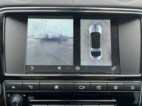 Used 2016 Jaguar XJ R-Sport RWD image 52