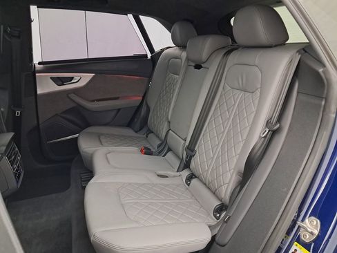 Used 2021 Audi SQ8 Premium Plus w/ Luxury Package image 26