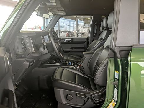 Used 2025 Ford Bronco Badlands image 10