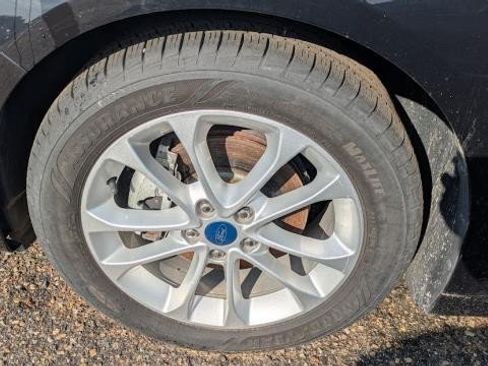 Used 2019 Ford Fusion SE FWD image 20
