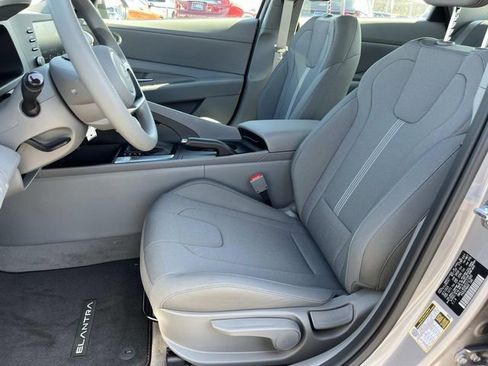 New 2026 Hyundai Elantra SE image 20