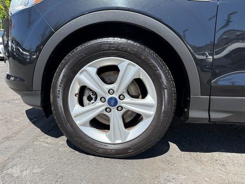 Used 2015 Ford Escape SE FWD image 9