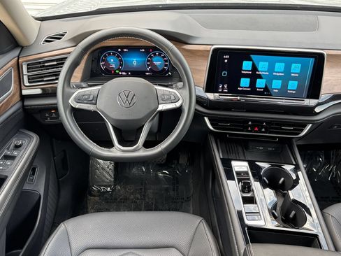 Used 2026 Volkswagen Atlas SE FWD image 38