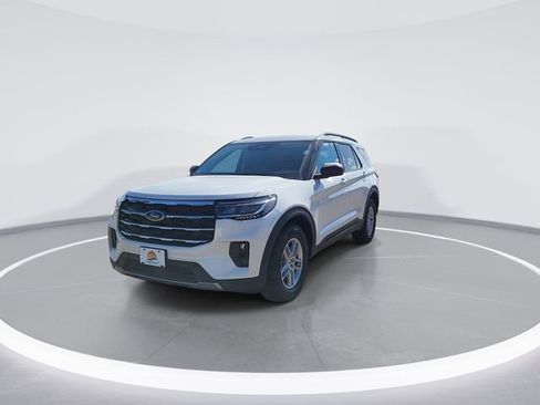 New 2026 Ford Explorer Active w/ Active Comfort Package image 4